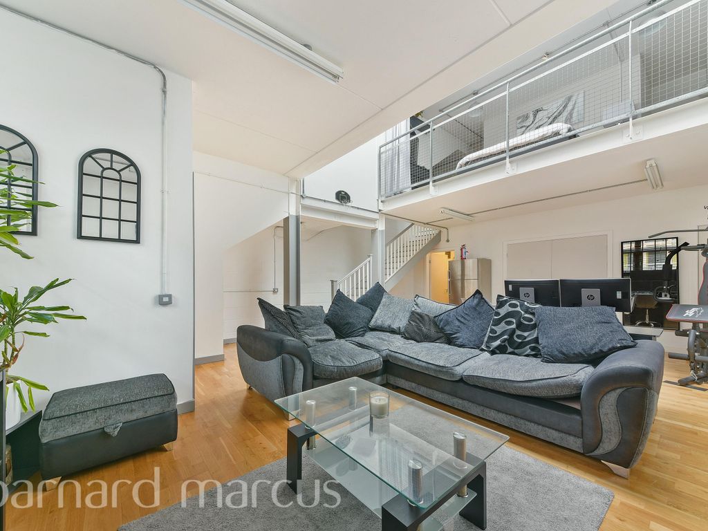 1 bed flat to rent in Dunster Way, Wallington SM6 Zoopla