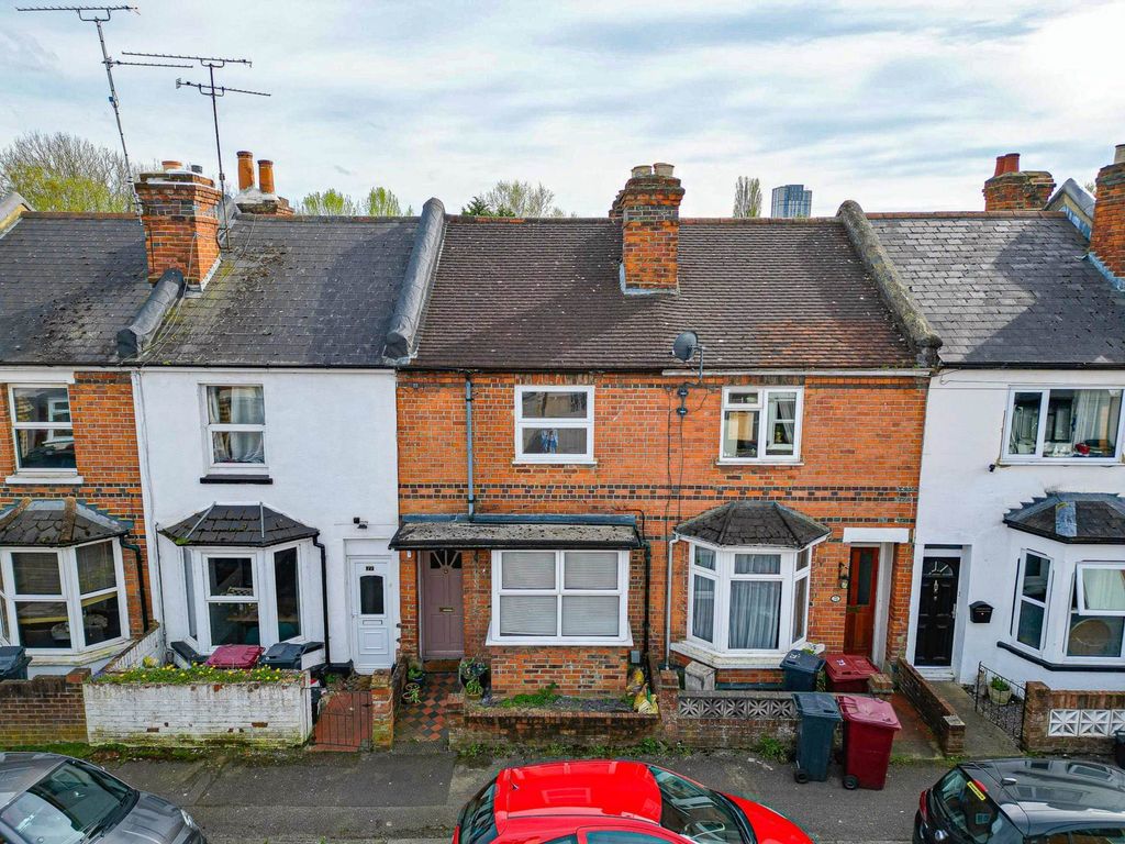 3 bed terraced house for sale in Queens Road, Caversham RG4, £425,000 Zoopla