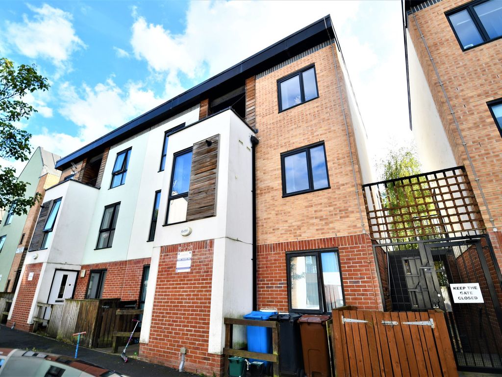 3 bed property for sale in Greenwood Terrace, Salford M5 Zoopla
