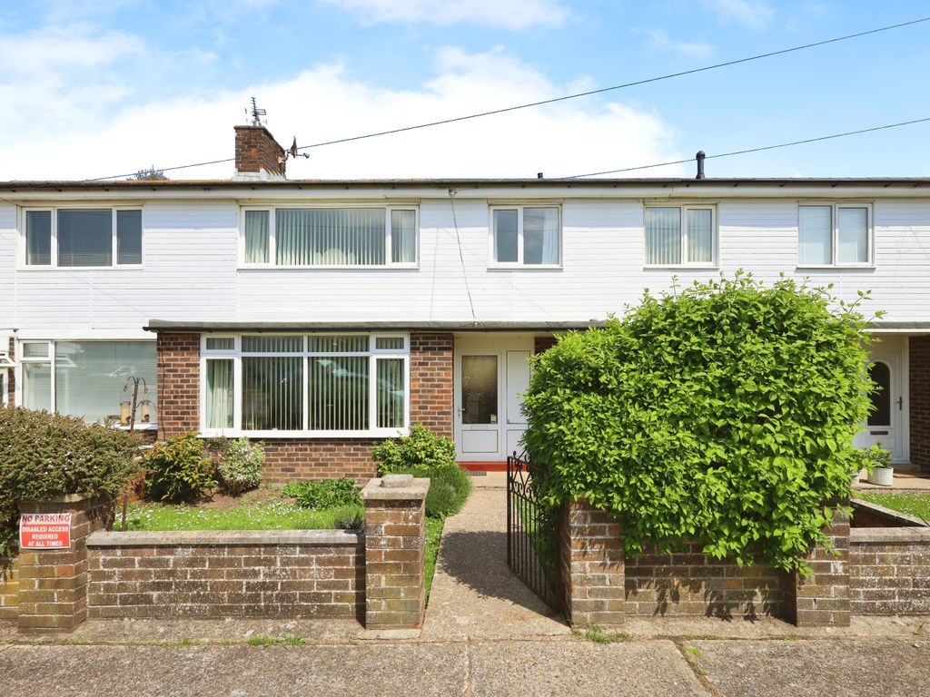 3 bed terraced house for sale in Hampshire Crescent, Newport, Isle Of