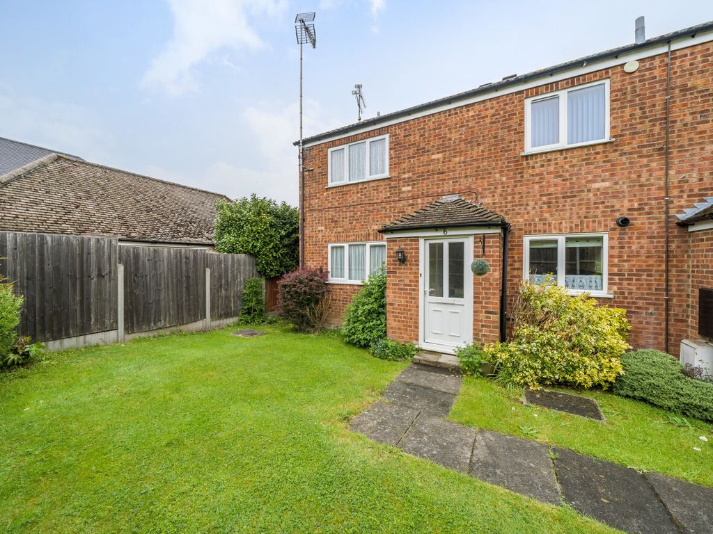 3 bed flat for sale in Bullfields, Sawbridgeworth, Hertfordshire CM21
