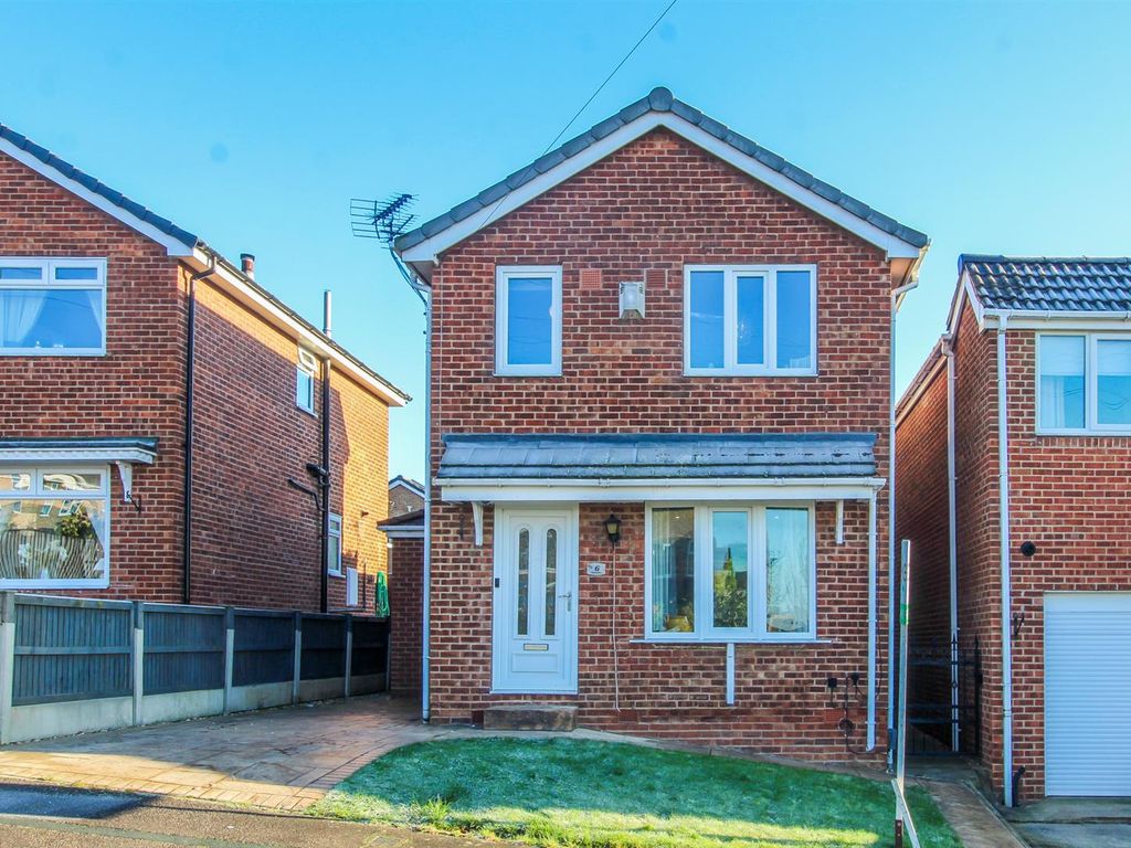 3 bed detached house for sale in Byron Grove, Stanley, Wakefield WF3, £260,000 Zoopla