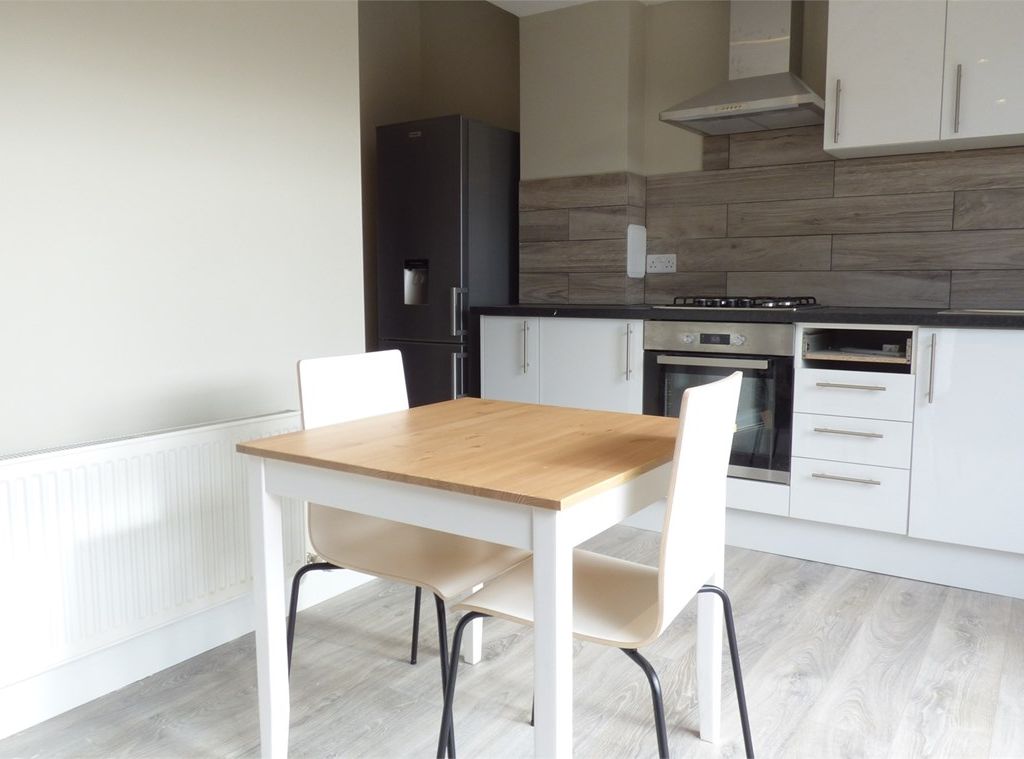 2 bed flat to rent in Windsor Road, Thornton Heath CR7 Zoopla