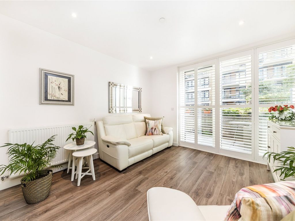 1 bed flat for sale in Victory Parade, Woolwich SE18, £365,000 Zoopla