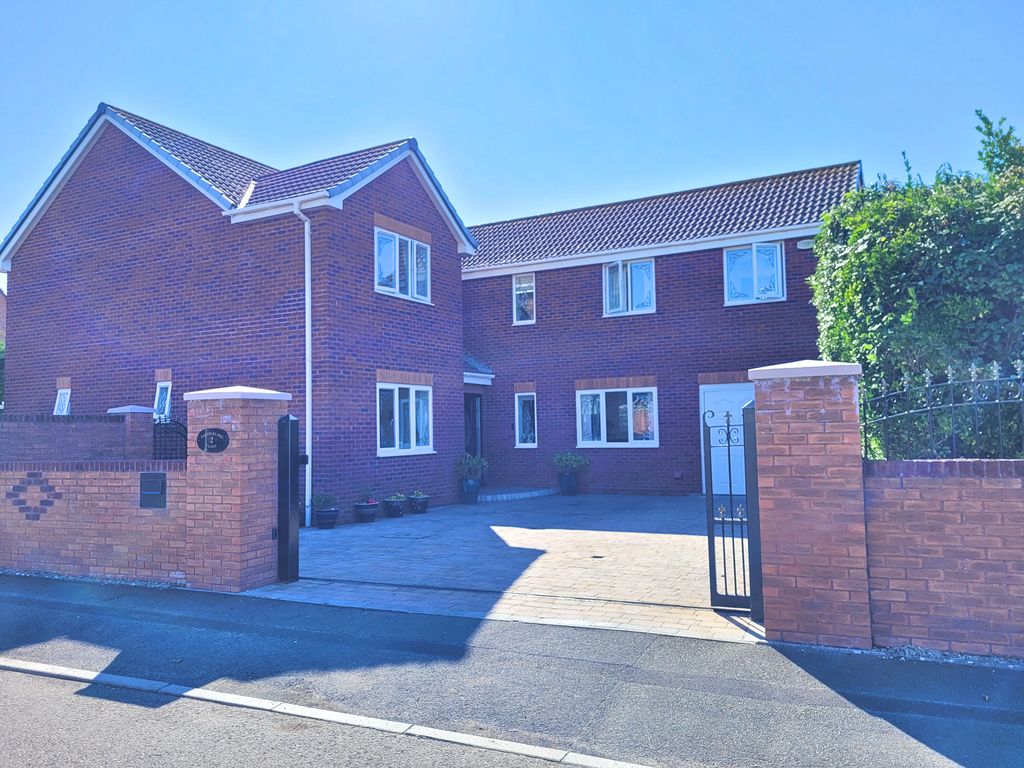 5 bed detached house for sale in Sanderling Close, Rest Bay, Porthcawl