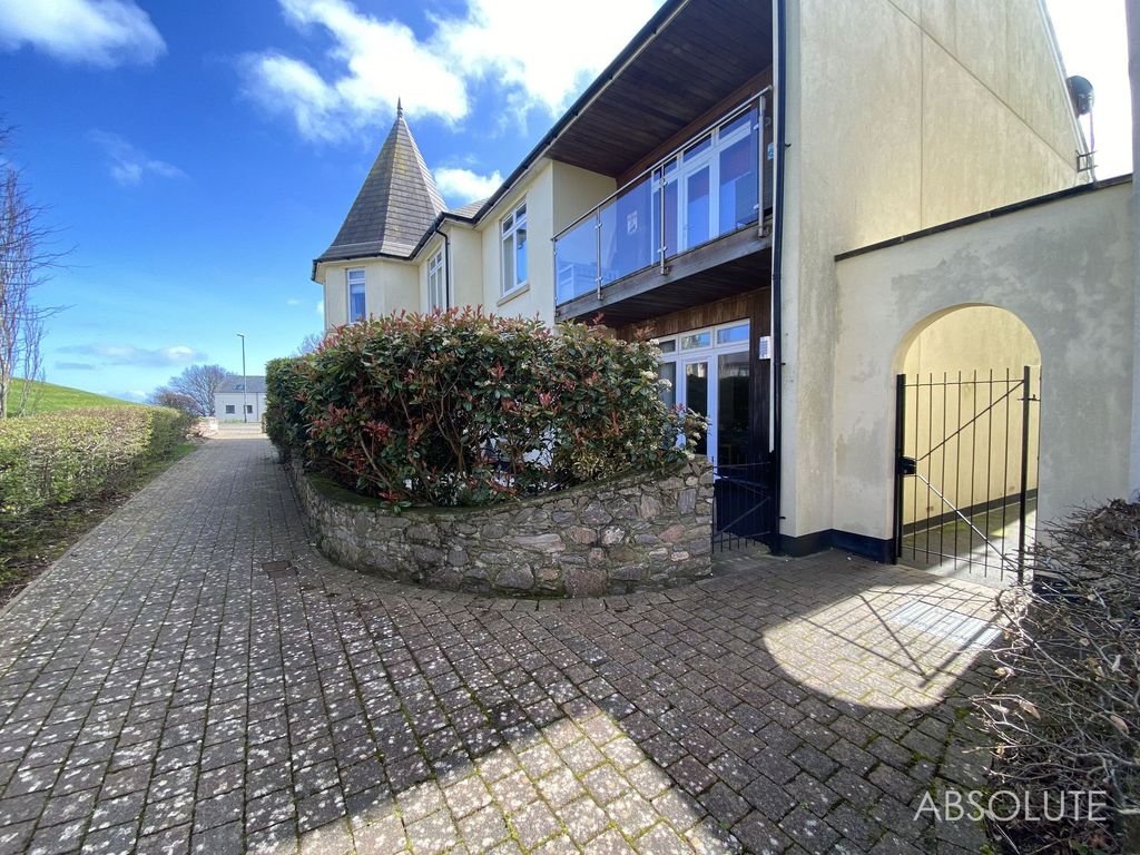 2 bed flat to rent in Sharkham Court, Brixham TQ5 Zoopla