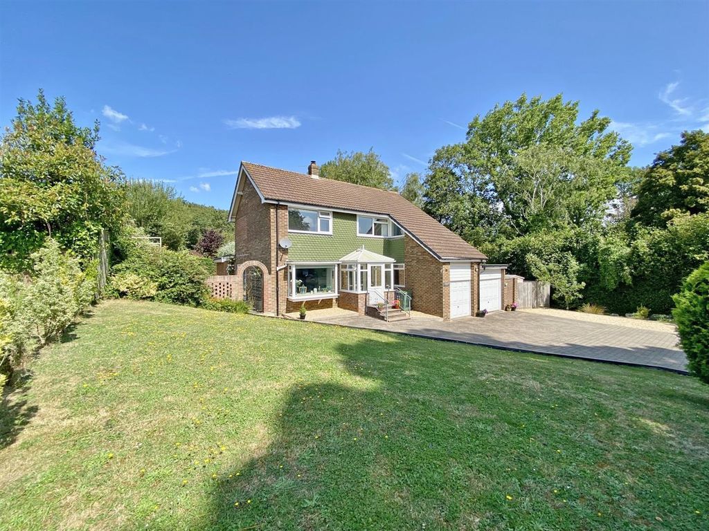 6 bed detached house for sale in Station Road, Wootton Bridge, Ryde PO33, £700,000 Zoopla