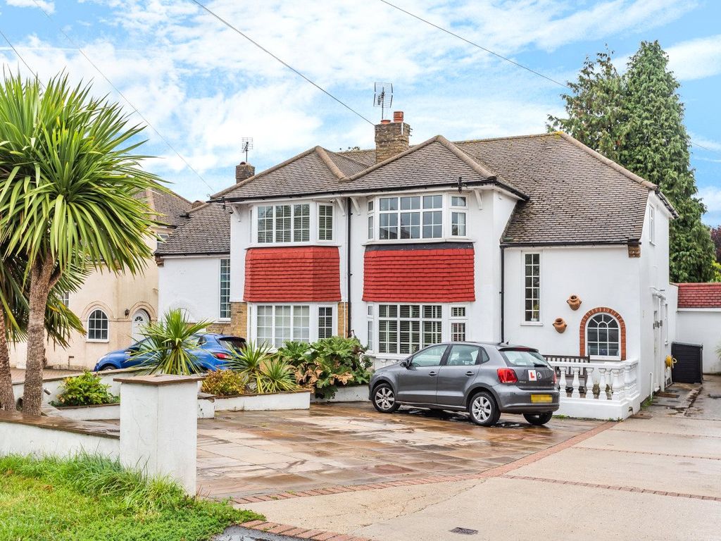 3 bed semidetached house for sale in Limpsfield Road, Warlingham