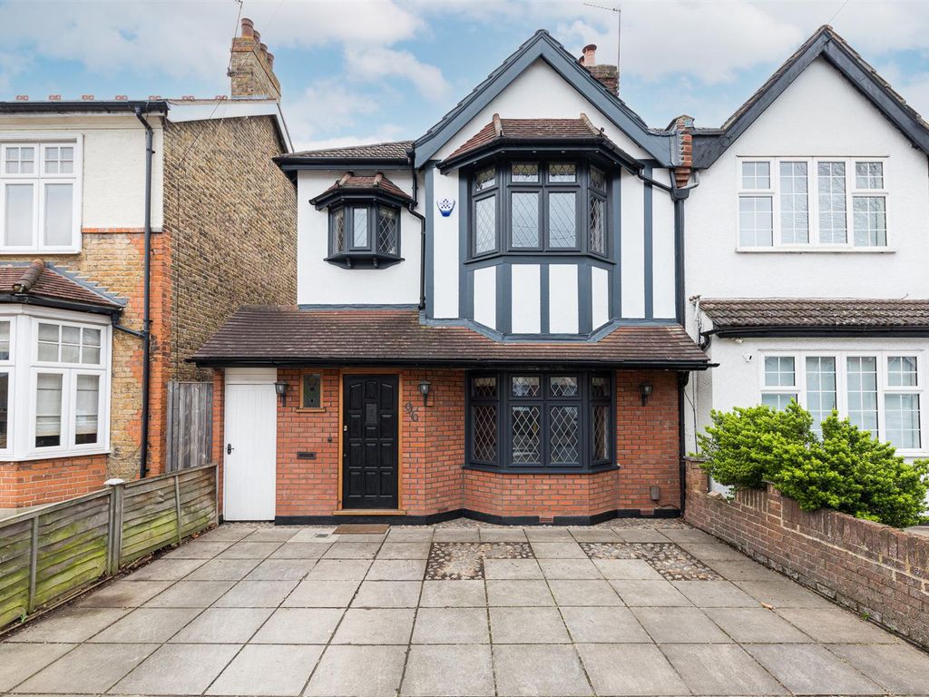 3 bed semidetached house for sale in Wellington Road, Enfield EN1, £