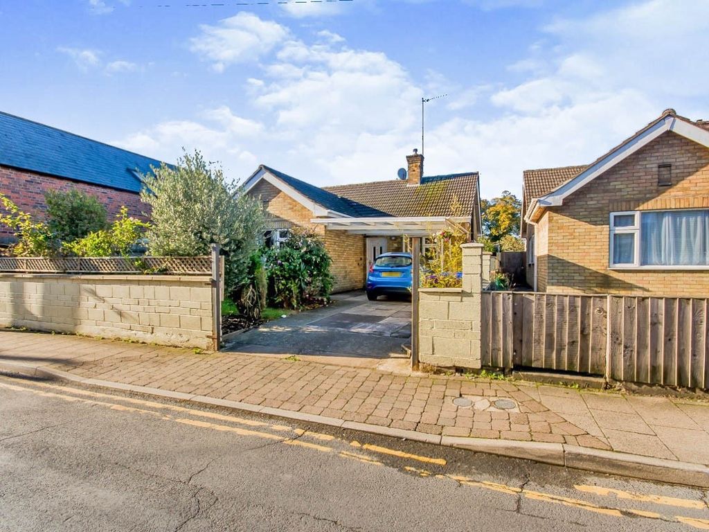 2 bed detached bungalow for sale in Witham Place, Boston PE21, £165,000 Zoopla