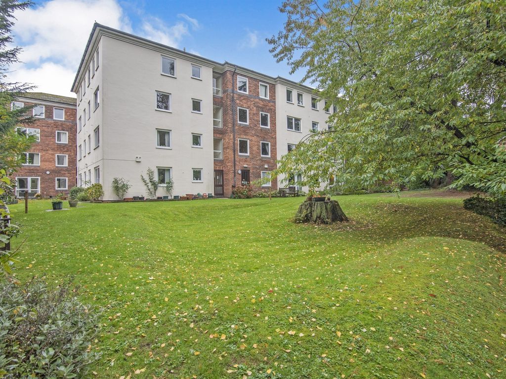 2 bed flat for sale in Worcester Road, Malvern WR14 Zoopla