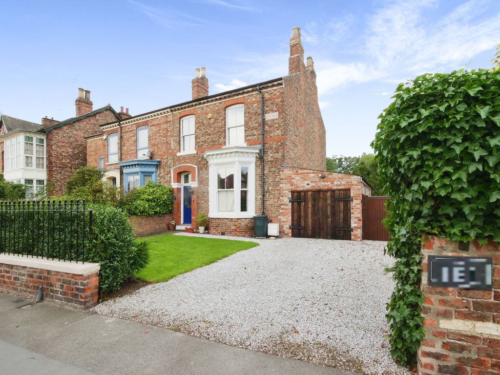 4 bed semidetached house for sale in Huntington Road, York YO31, £