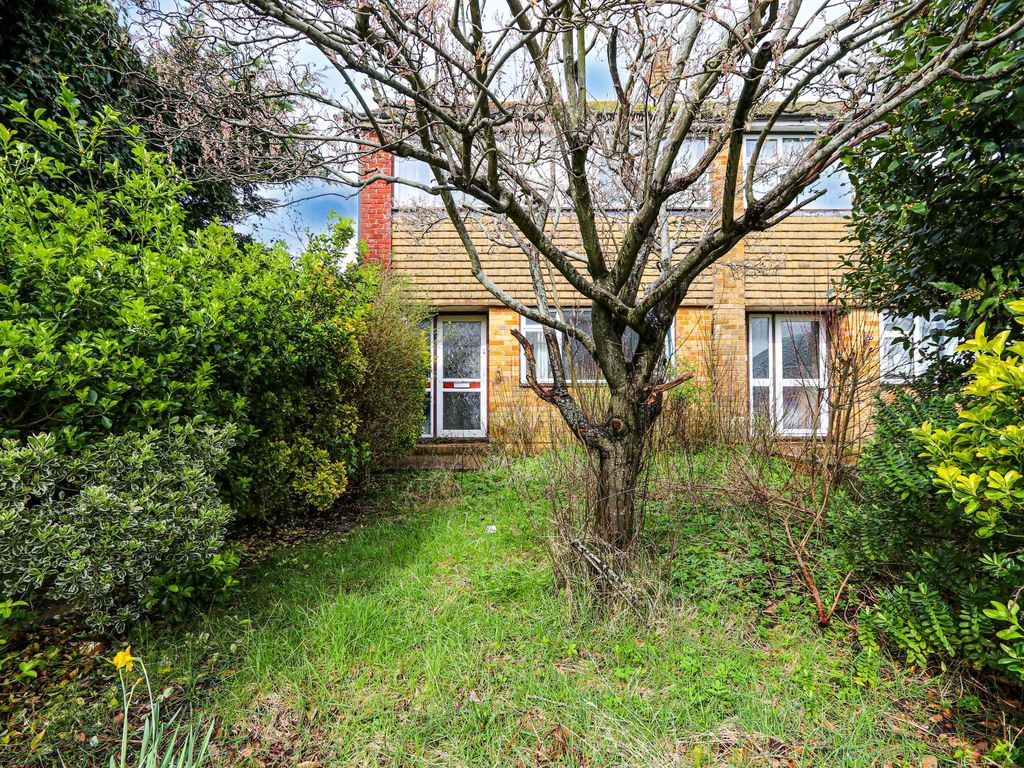 3 bed end terrace house for sale in Salvington Road, Worthing BN13, £