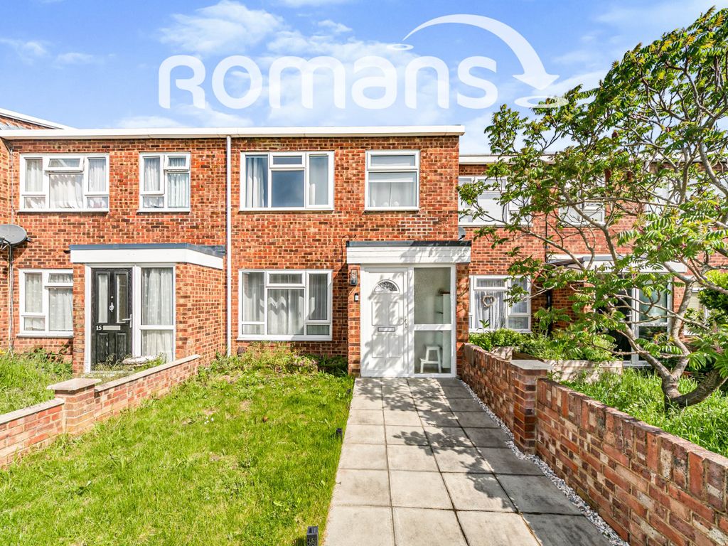 3 bed semidetached house to rent in Rothwell Walk, Caversham, Reading