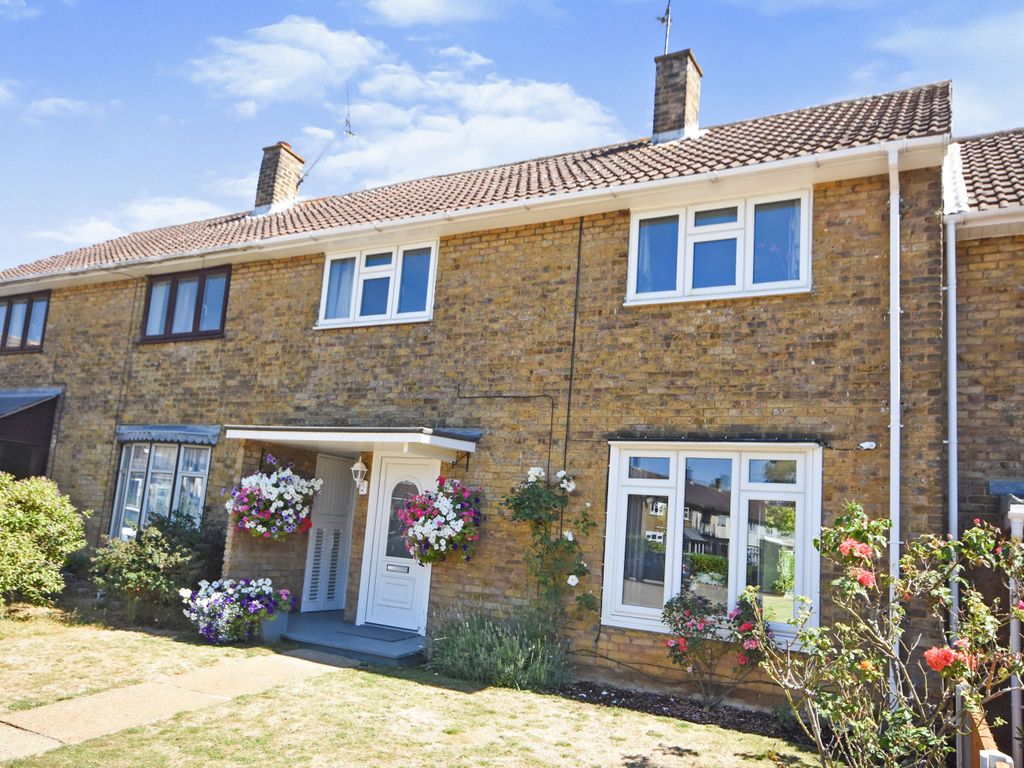 3 bed terraced house for sale in Matching Green, Basildon, Essex SS14