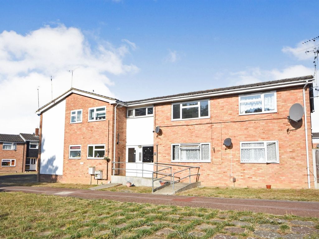 2 bed flat for sale in Houblon Drive, Galleywood, Chelmsford CM2 Zoopla