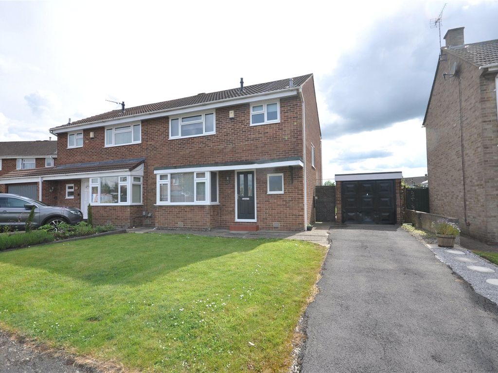 3 bed semidetached house for sale in Chalford Avenue, Swindon