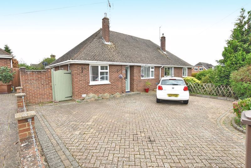 2 bed semidetached bungalow for sale in Cavendish Way, Bearsted