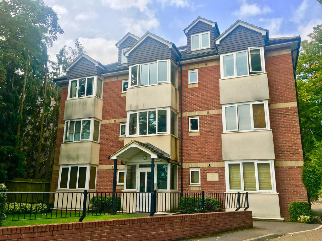 2 bed flat to rent in Regents Park Road, Southampton SO15, £1,050 pcm