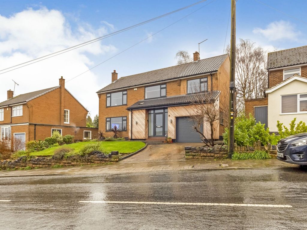 4 bed detached house for sale in Walsingham Road, Woodthorpe