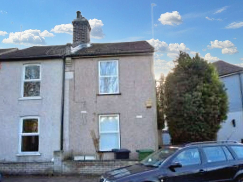1 bed flat for sale in Charles Street, Greenhithe DA9, £140,000 Zoopla