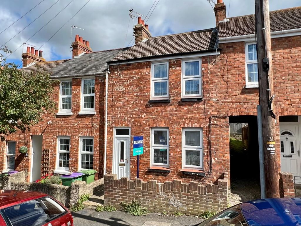 2 bed property for sale in Dudley Road, Folkestone CT19, £265,000 Zoopla