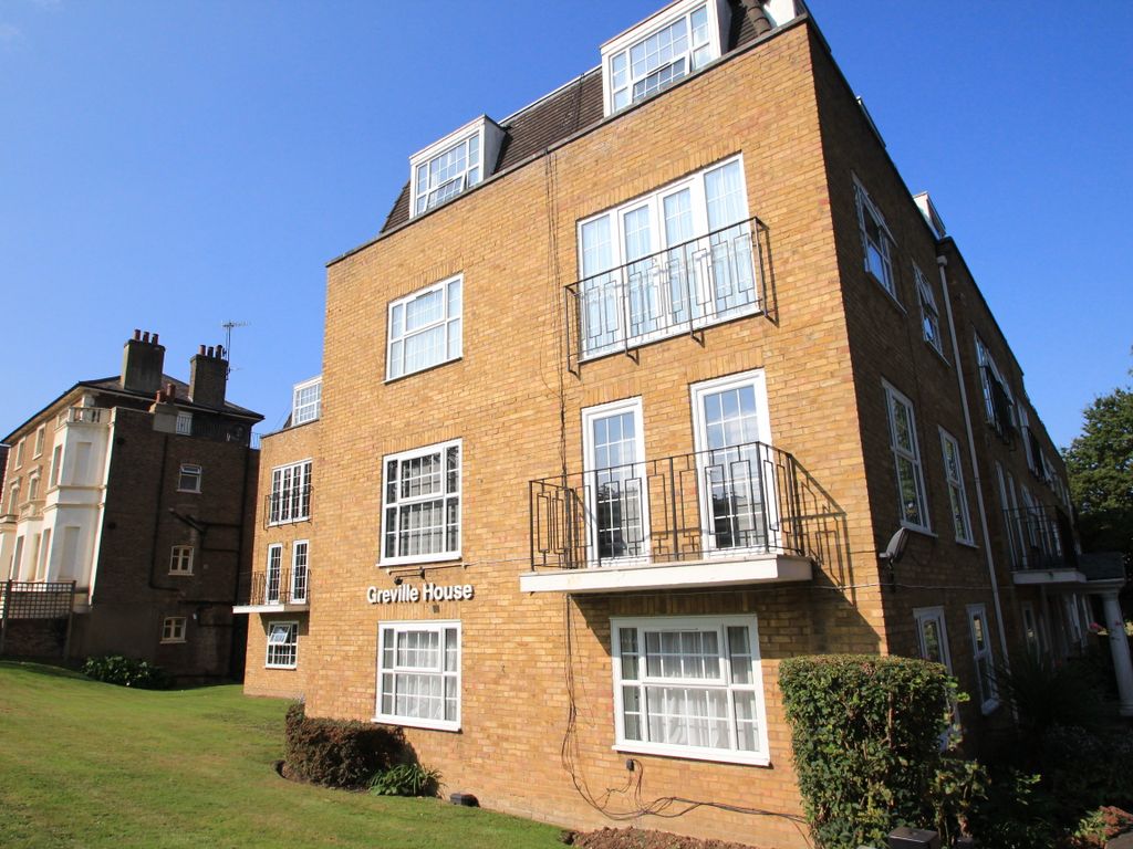 2 bed flat for sale in Lower Road, Harrow On The Hill HA2, £499,950