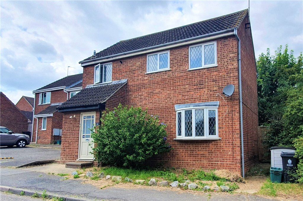3 bed linkdetached house for sale in Westridge Way, ClactonOnSea