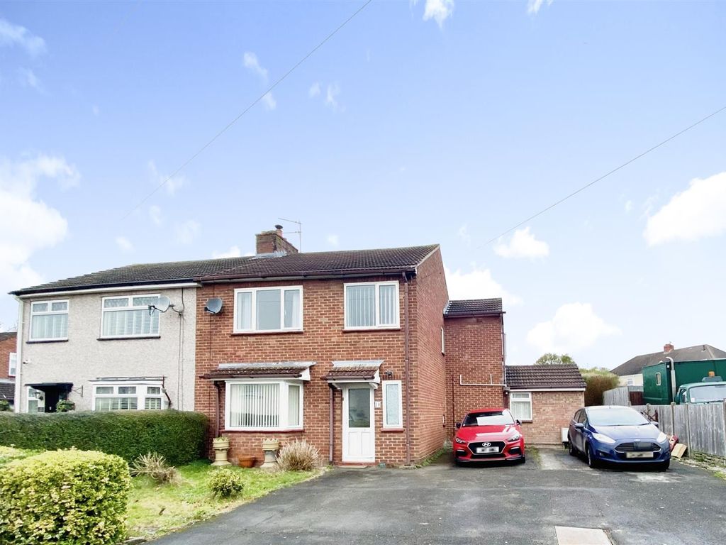 3 bed semidetached house for sale in Cromwell Road, Bulwark, Chepstow