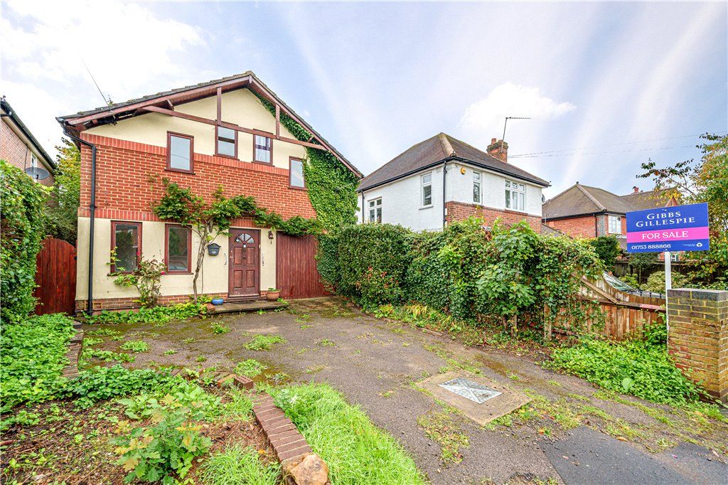3 bed detached house for sale in Eleanor Road, Chalfont St. Peter