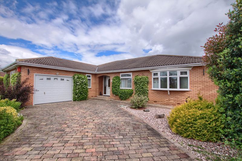 3 bed detached bungalow for sale in Barwick View, Ingleby Barwick