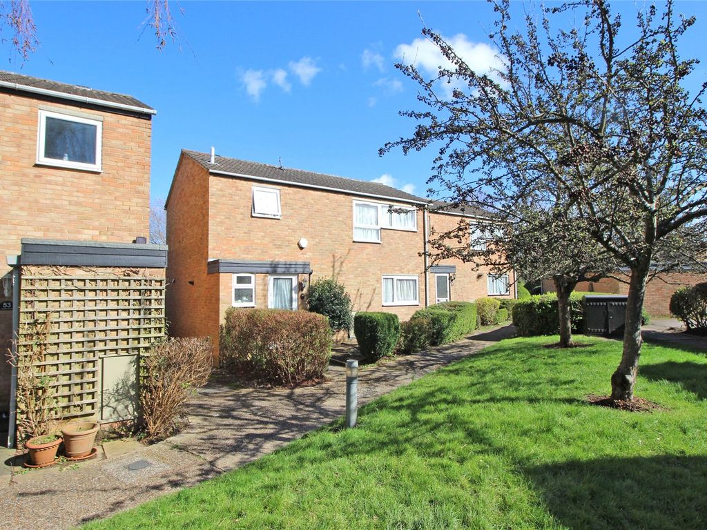 4 bed semidetached house for sale in Chapel Wood, New Ash Green