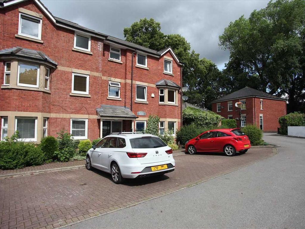 2 bed flat to rent in The Parklands, Stoneclough, Stoneclough M26, £900