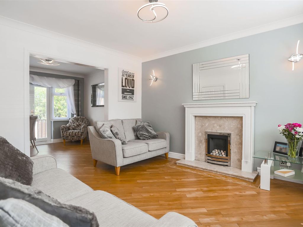 4 bed property for sale in Bankside, ClaytonLeWoods, Chorley PR6 Zoopla