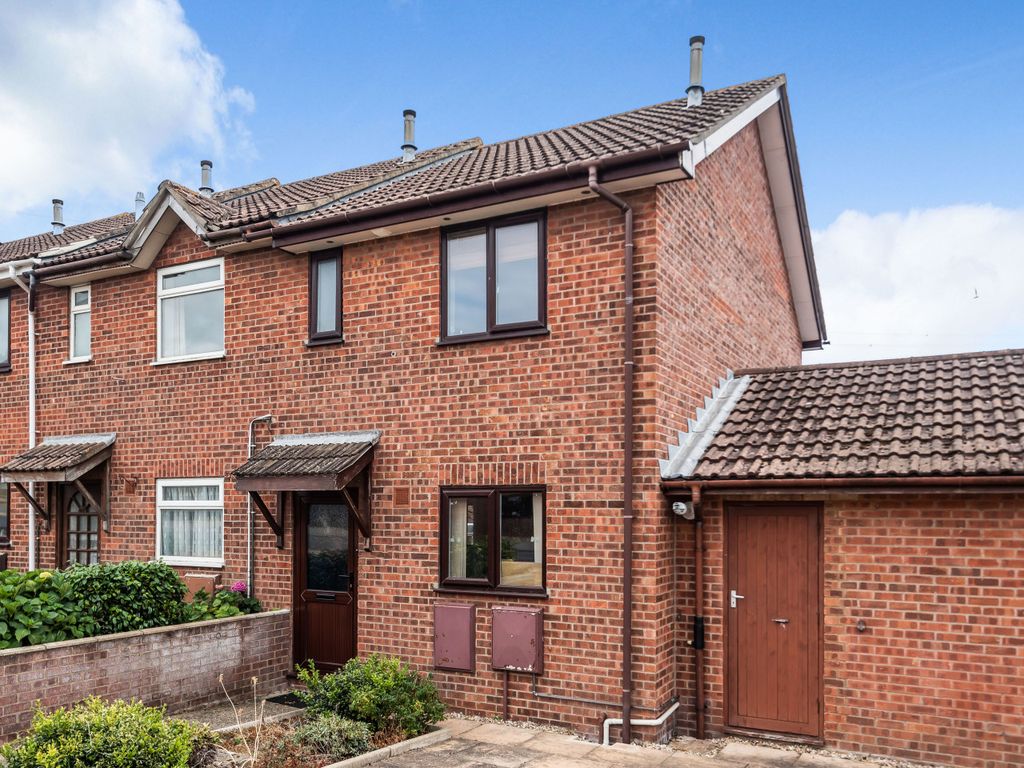 2 bed end terrace house for sale in Littlemoor Road, Weymouth, Dorset