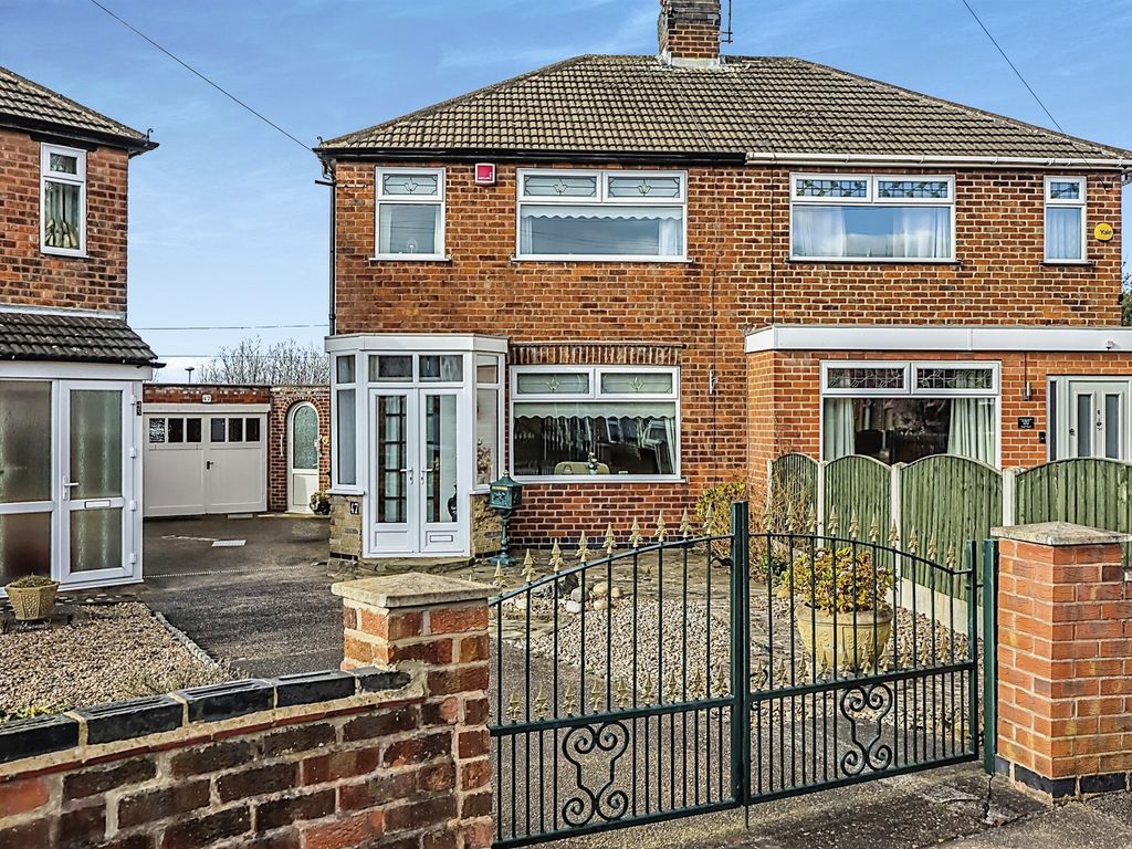 3 bed semidetached house for sale in Stancliffe Avenue, Bulwell