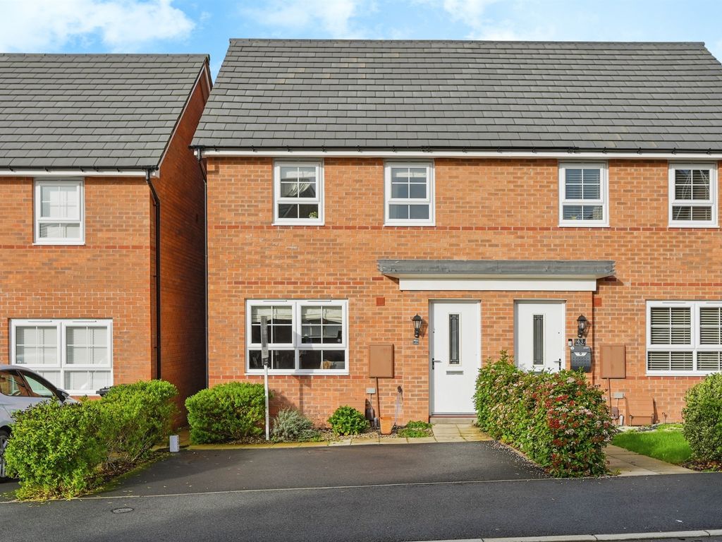 3 bed semidetached house for sale in Regents Drive, Mickleover, Derby