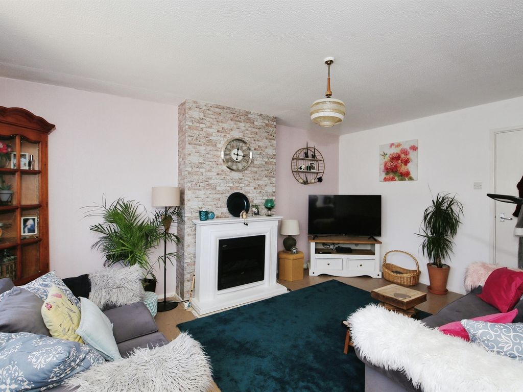 2 bed semidetached bungalow for sale in Bevills Close, Doddington