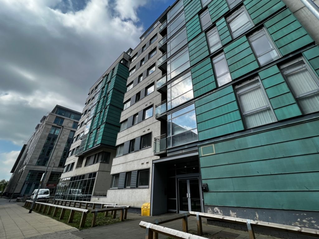 1 bed flat to rent in Ingram Street, Leeds, West Yorkshire, UK LS11