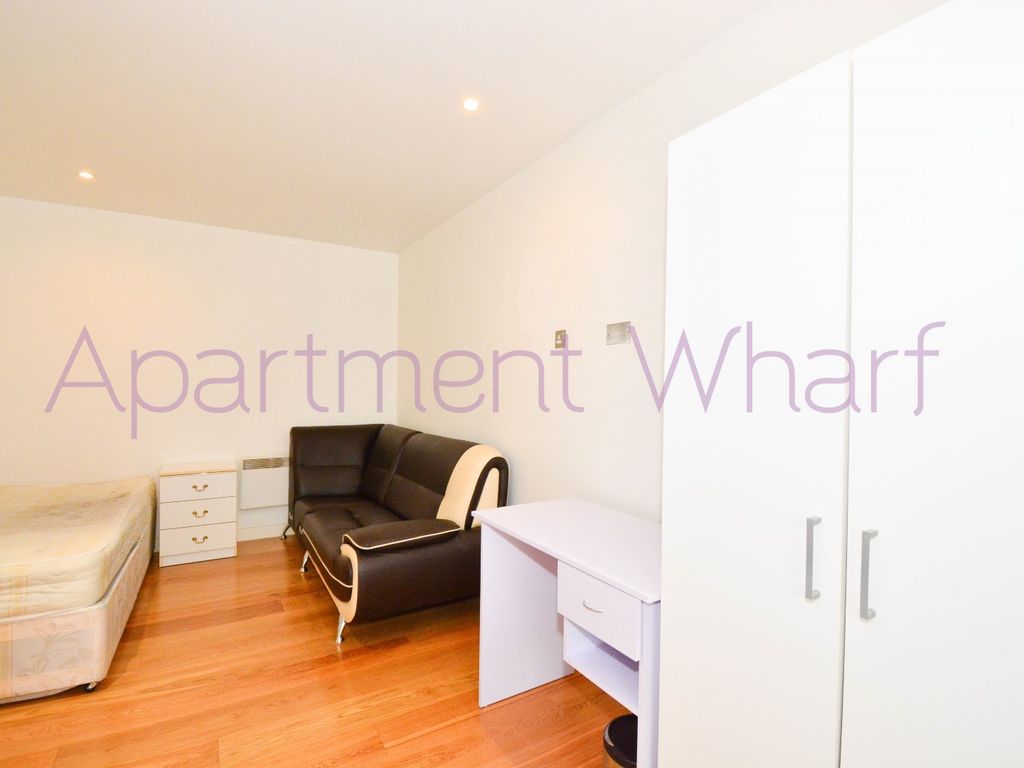 Room to rent in Cambridge Avenue, London NW6, £1,062 pcm Zoopla