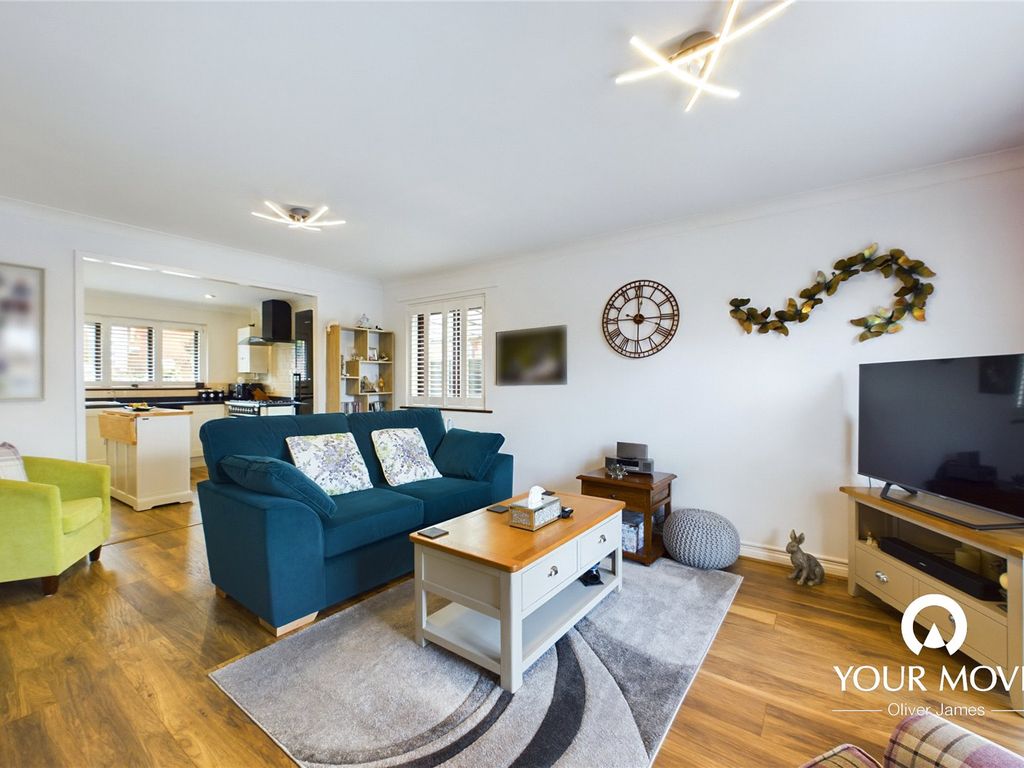 2 bed bungalow for sale in Nicholson Drive, Beccles, Suffolk NR34, £