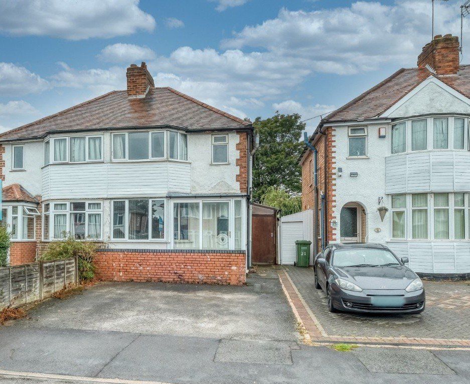 3 bed semidetached house for sale in Rock Road, Solihull B92, £265,000