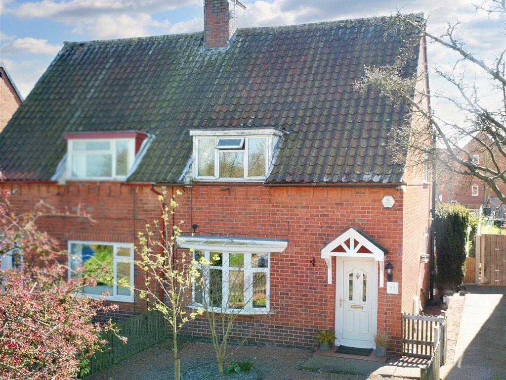 2 bed semidetached house for sale in North Green, Calverton