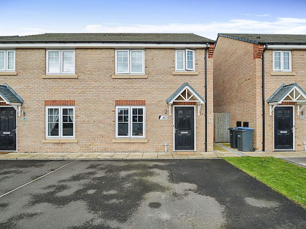 3 bed semidetached house for sale in Portland Road, Brompton