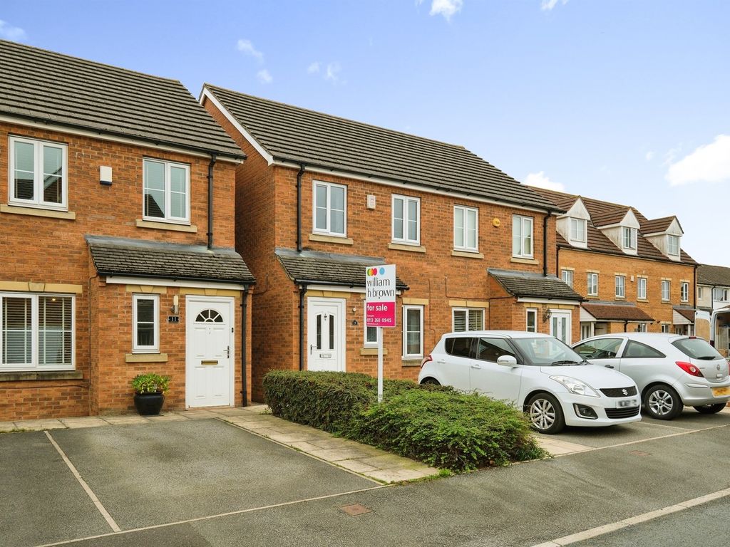 2 bed end terrace house for sale in St. Mathew Way, Leeds LS14, £