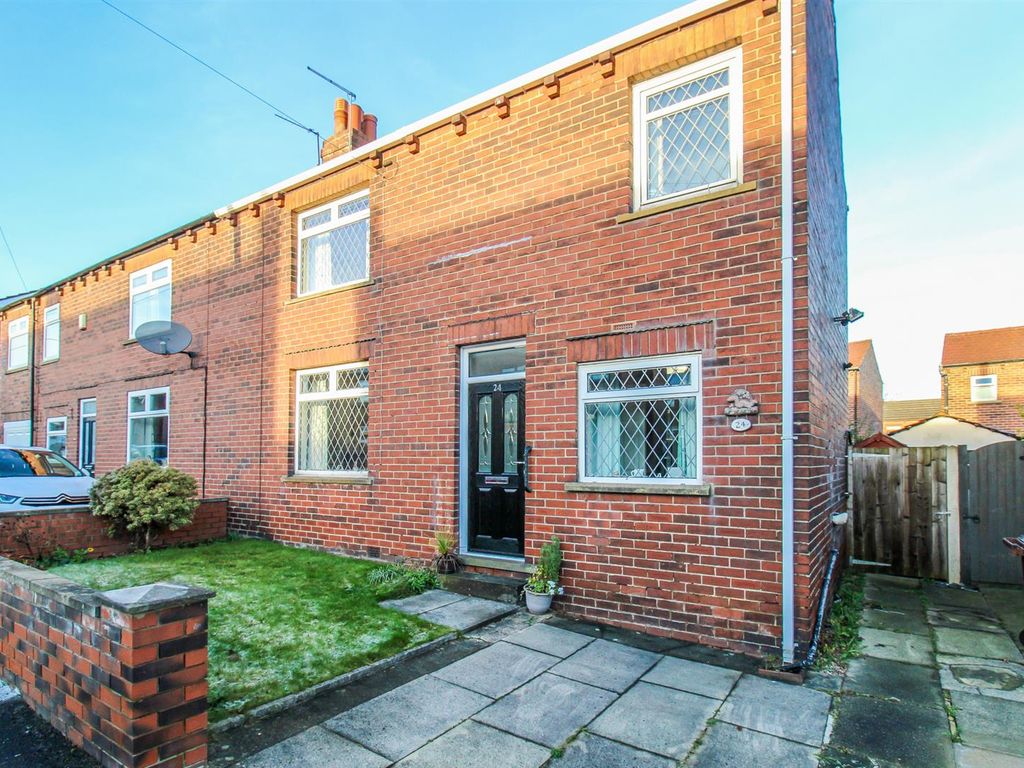 2 bed semidetached house for sale in Field Lane, Ossett WF5, £140,000