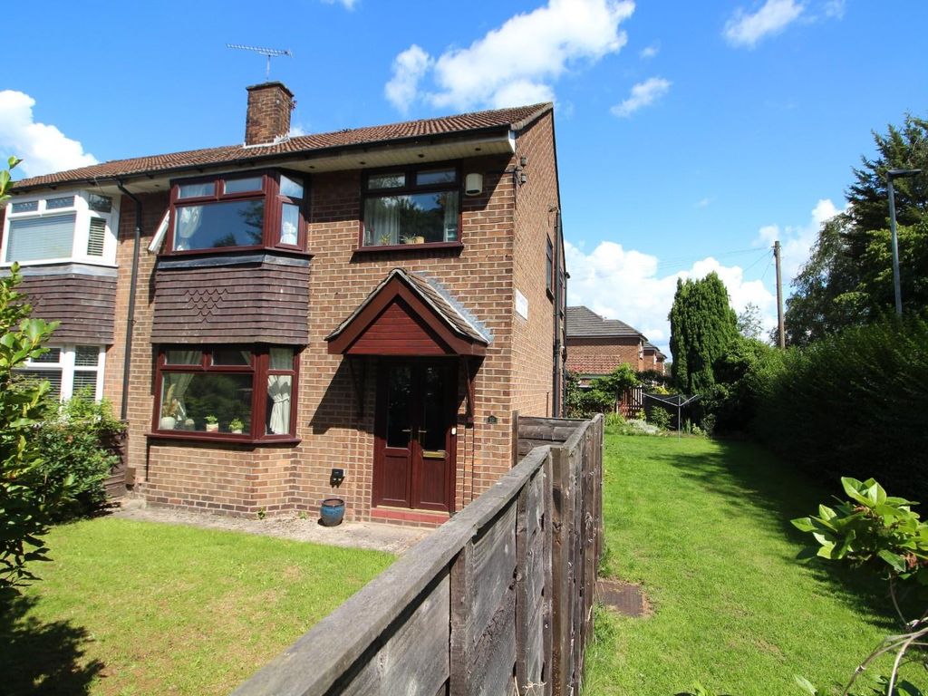 3 bed property for sale in Moor Road, Wythenshawe, Manchester M23, £