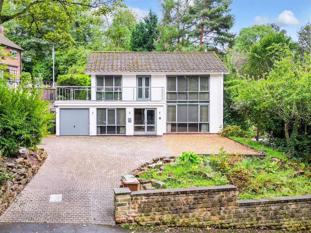 4 bed detached house for sale in Mapperley Hall Drive, Mapperley Park