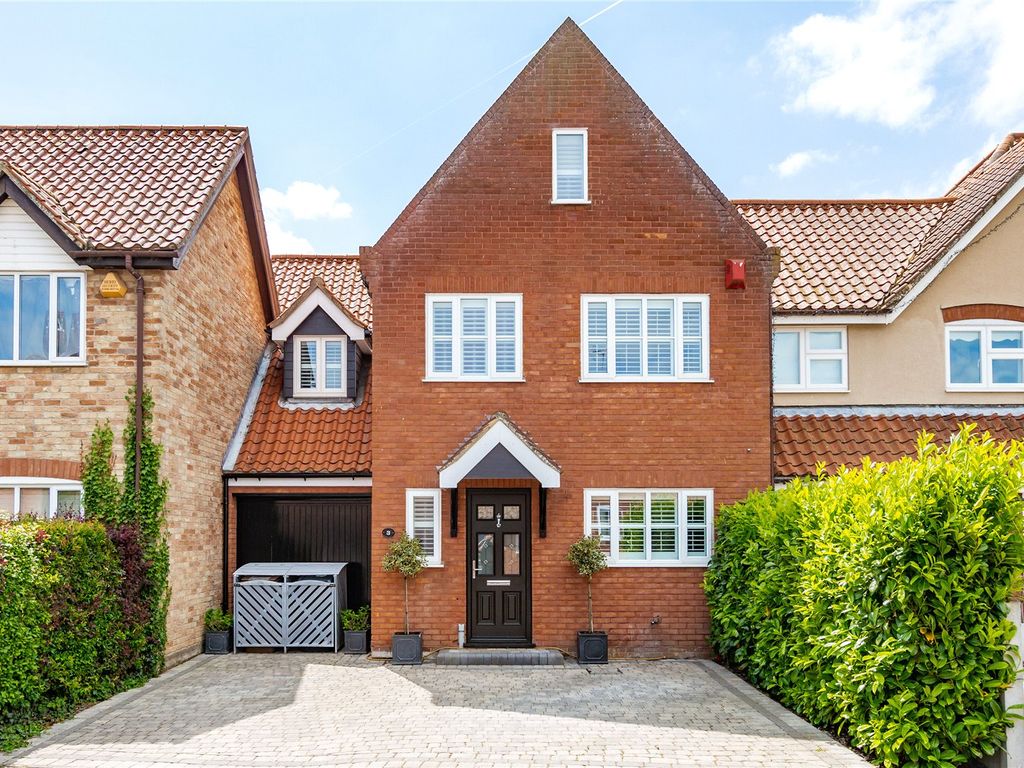 4 bed terraced house for sale in Celeborn Street, South Woodham Ferrers