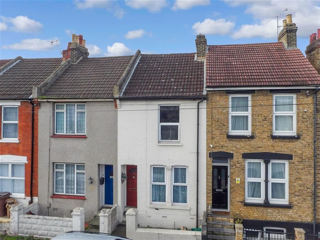 3 bed terraced house for sale in Alexandra Road, Chatham, Kent ME4 Zoopla
